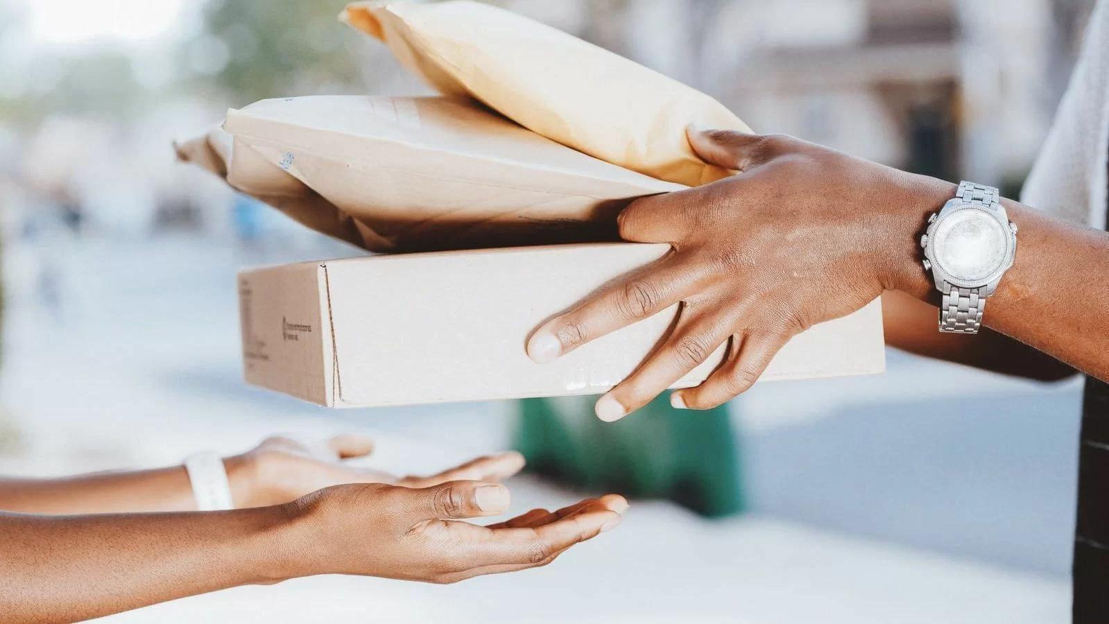 Branded Dropshipping: a Guide for Ecommerce Businesses